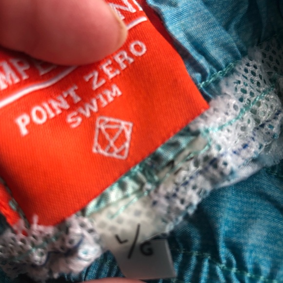 Boys swim shorts - Picture 3 of 3